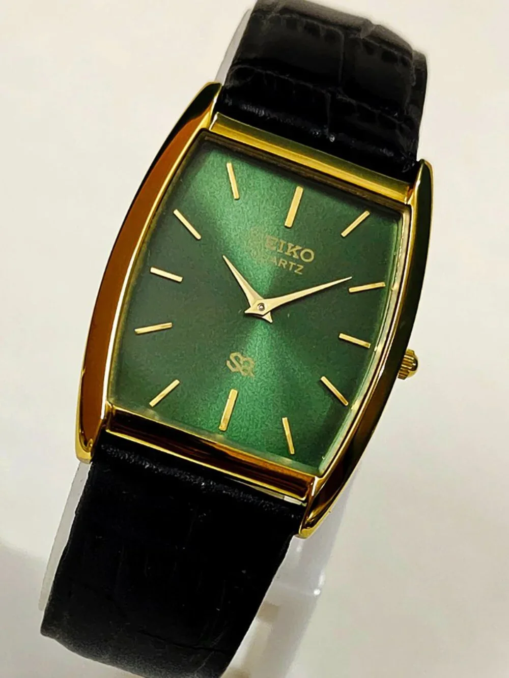 New Vintage Style Seiko Slim Quartz Japanese Green Dial Men's Wristwatch